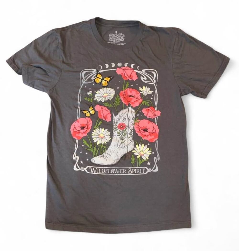 Womens Goodie Two Sleeves Wildflower Spirit Graphic T-Shirt Size S
